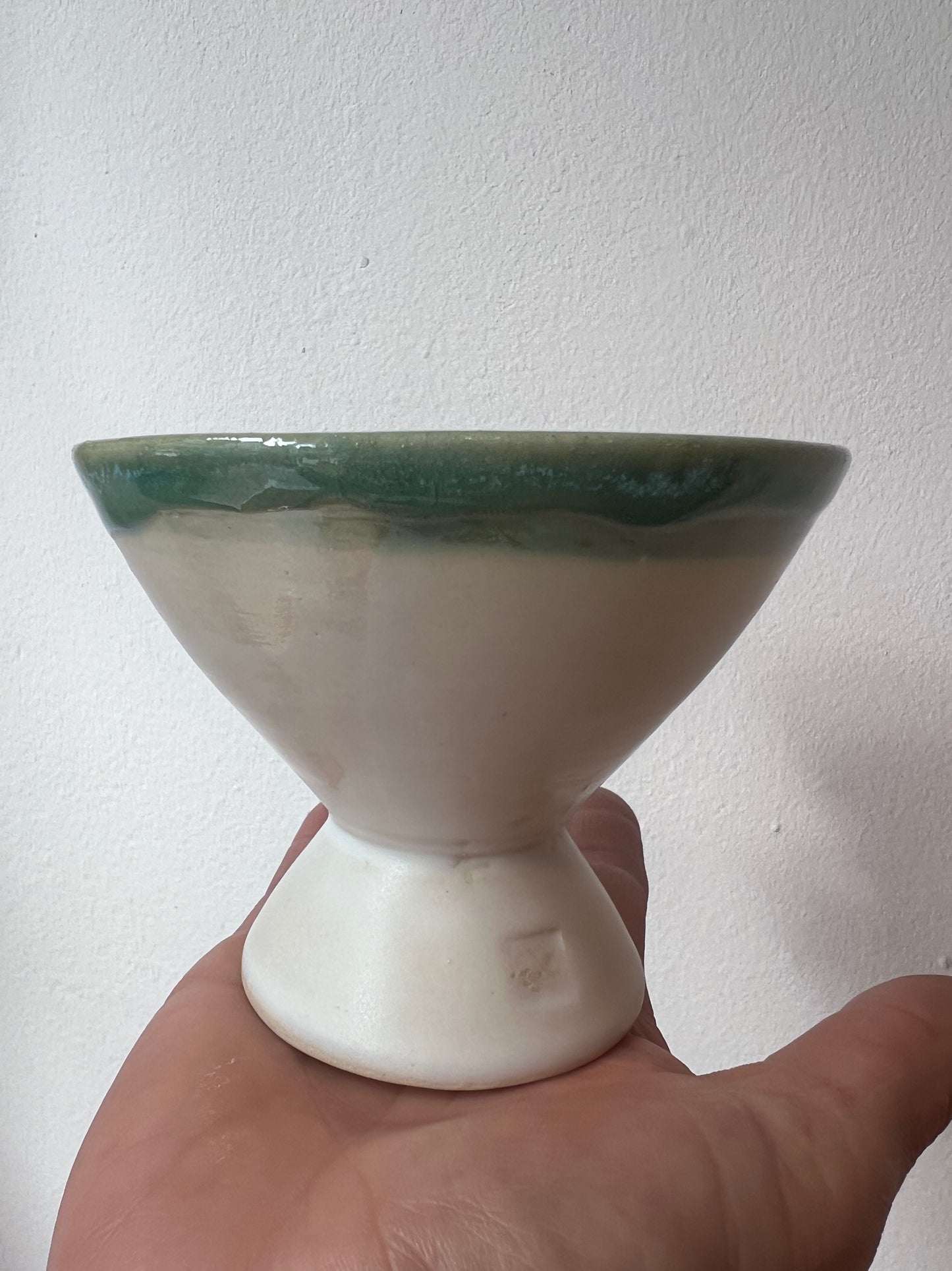 Copalera con taza artesanal de Isa Boyd