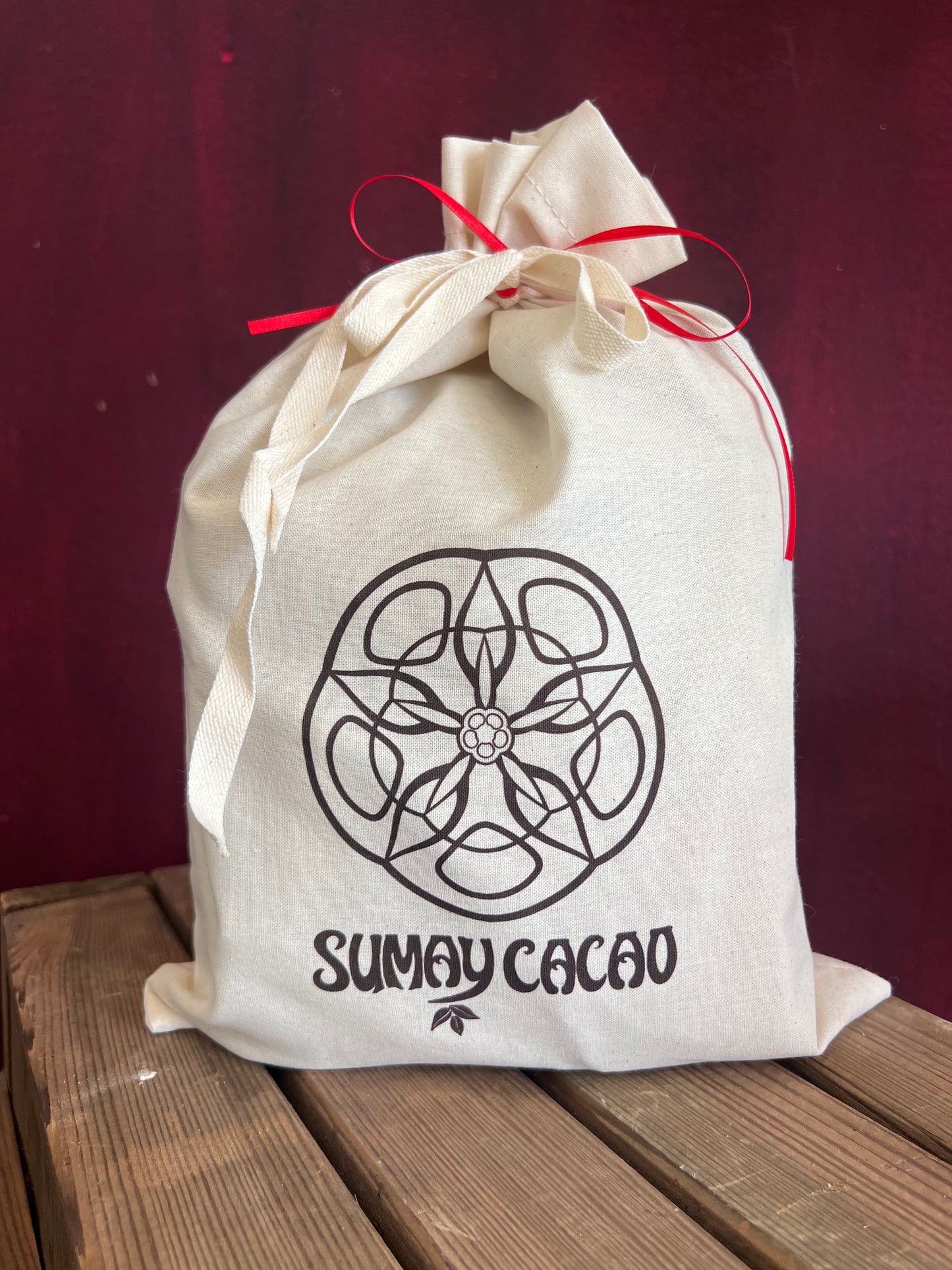 Bolsa de regalo de tela Sumay Cacao utilizada para guardar cacao y otros elementos rituales