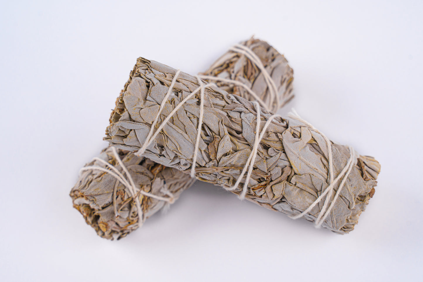 Atados de salvia blanca natural para limpieza energética – Sumay Cacao