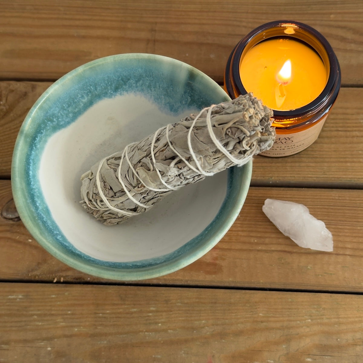 Vista aerea de copalera artesanal hecha por Isa Boyd para ceremonias de cacao.