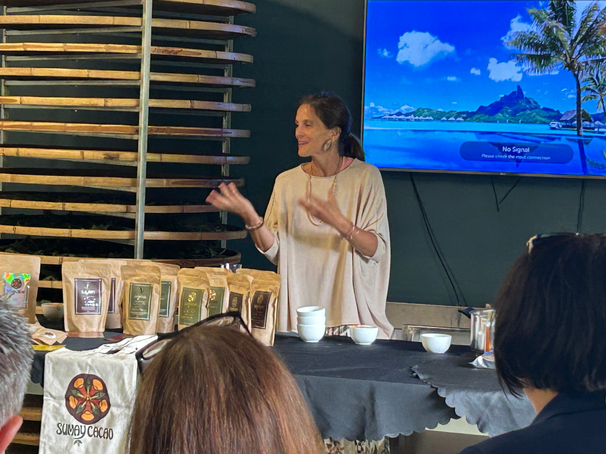 Cata de cacao Sumay con un grupo aprendiendo sobre el origen y proceso del cacao