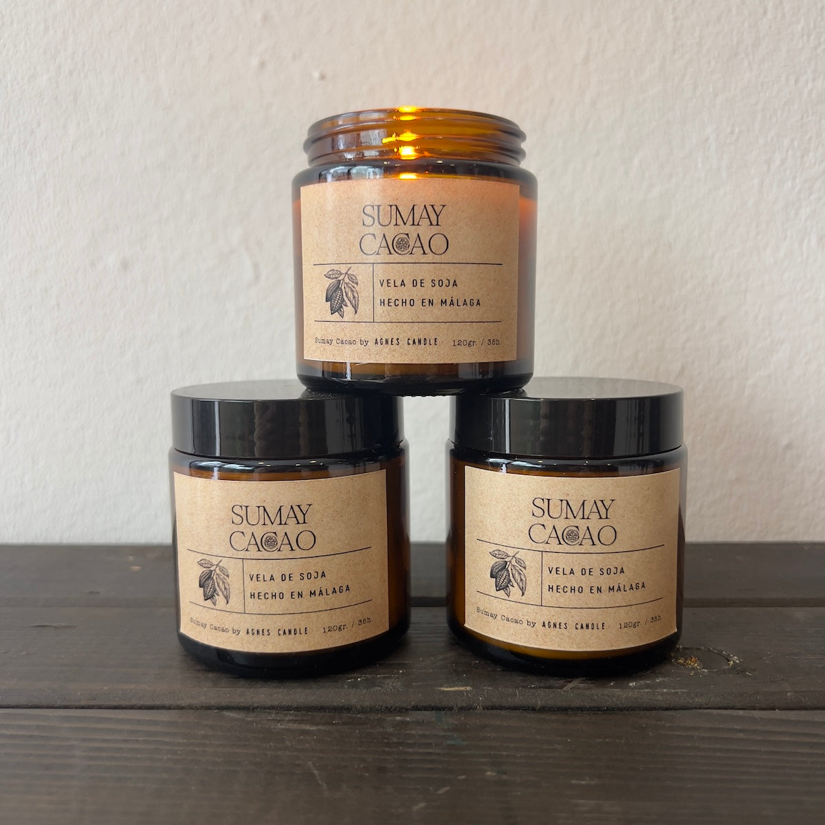 Velas de soja artesanales de Sumay Cacao para packs regalo.